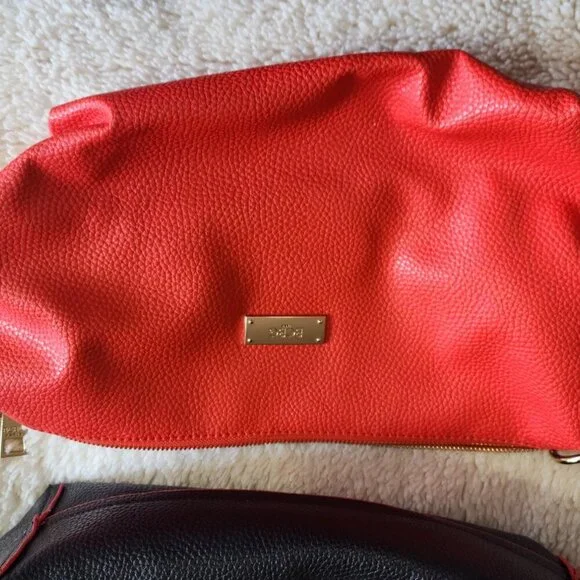 BCBG Paris reversible tote with crossbody bag - Picture 8 of 8